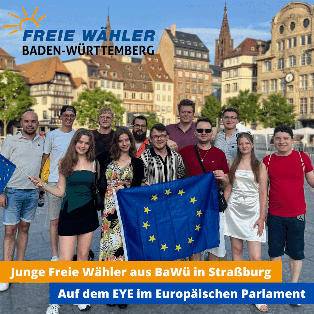 Eine Gruppe Junger Freier Wähler beim Europa-Event in Straßburg. Die Gruppe steht vor den Silhouette der Stadt Straßburg