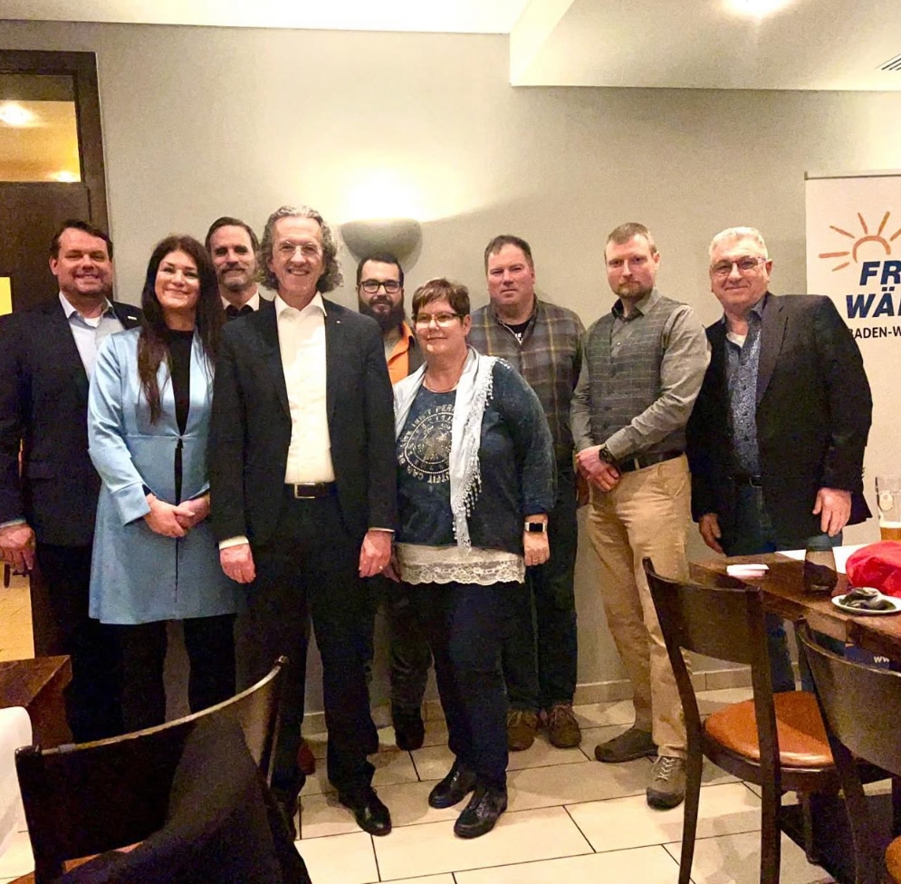 Lnadtagskandidaten, Spitzenkandidatin Sylvia Rolke und Joachim Streit Spitzenkandidat Rheinland Pfalz zusammen stehend bei Wahlveranstaltung in Sinsheim